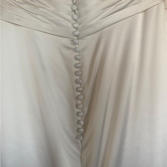 PRONOVIAS - 'Agathy' Wedding Dress - Size US10 - MSRP $3120 - NWT - SAVE $2300 - Picture 13 of 16